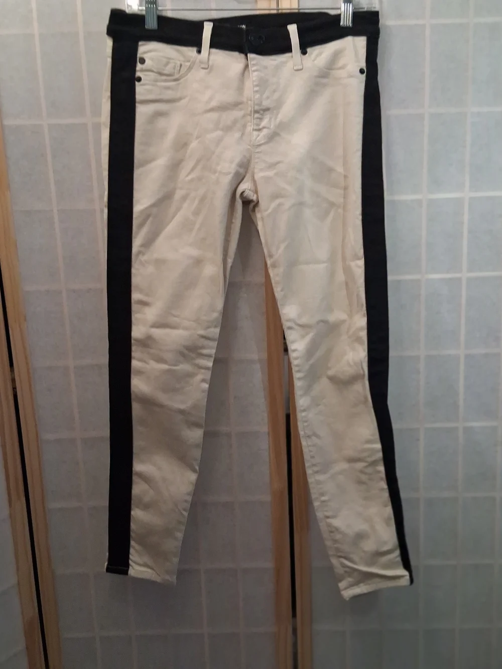 Hudson Jeans Women's Skinny Crop in Cream with Black Side Stripes